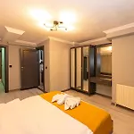 Lagertha Taksim Hotell *